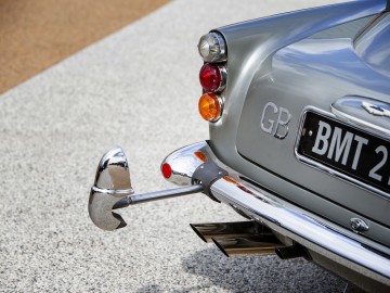 Aston Martin DB5 Jamesa Bonda do kupienia